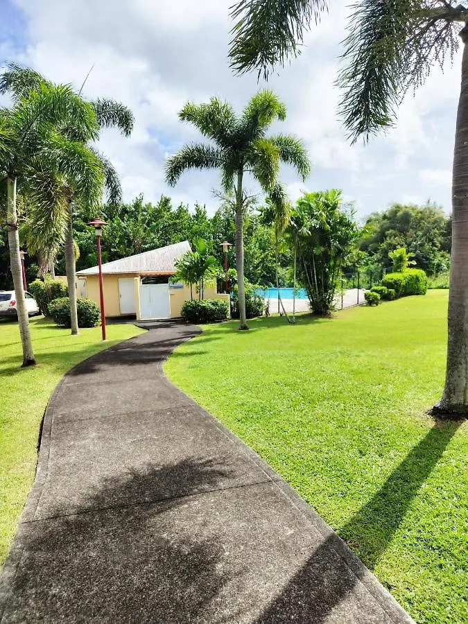 Les Aliceas Appartement Cosy Baie-Mahault